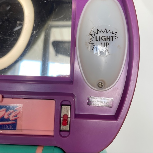 Vintage Sassee Look Light Up Fashion Vanity Case đź’ˇLights upđź’ˇ with accessories - Picture 12 of 15